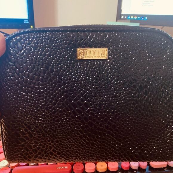 Steve Madden make up and travel bag - new no tag - Picture 7 of 7